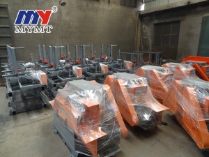 乐竞·体育官方网站机械成品摆放区